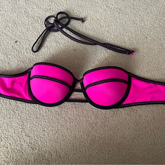 NWOT Victoria’s Secret bathing suit top‎ - Picture 2 of 5